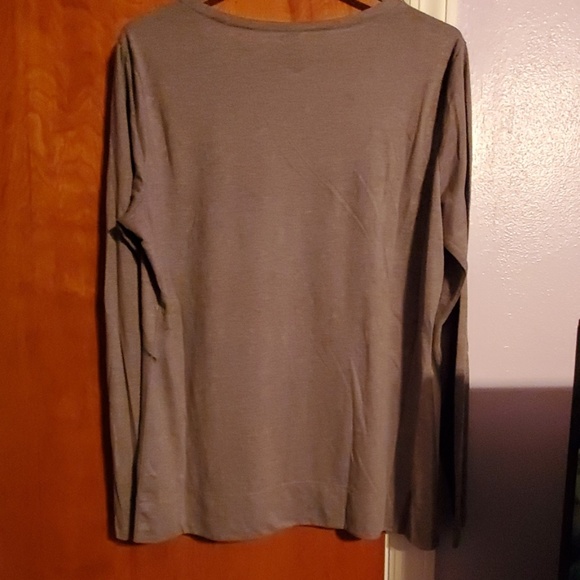 Shirt - Picture 3 of 3